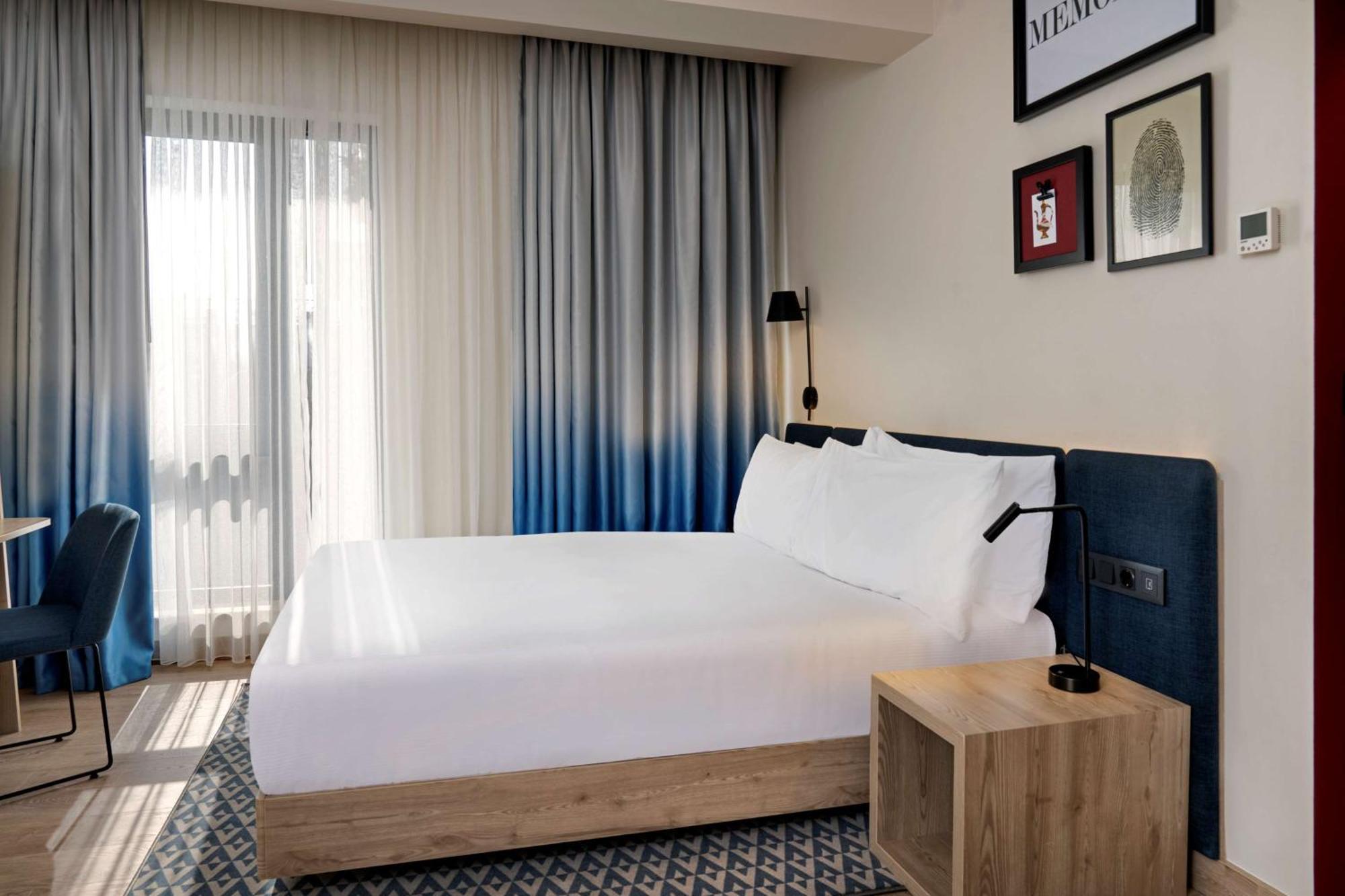 Hampton By Hilton Tashkent Hotel Exterior photo